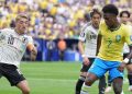 Brasil firma una remontada épica en el 95′ ante Japón (2-1) para meterse en octavos