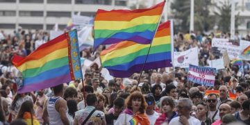 El ala dura de Vox sabotea el plan estratégico de la dirección para disputar el voto LGTBIQ+ a la izquierda