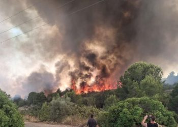 El incendio de Soneja devasta 181 hectáreas y mantiene en vilo a Castellón bajo una ola de calor extremo