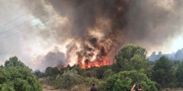 El incendio de Soneja devasta 181 hectáreas y mantiene en vilo a Castellón bajo una ola de calor extremo