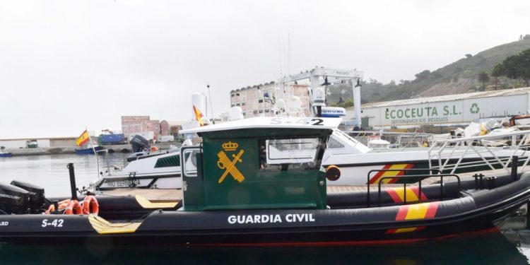Tragedia en Ceuta: La Guardia Civil recupera el cuerpo de un joven tras precipitarse al mar en la zona del Desnarigado