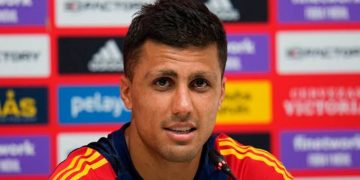 Rodri Hernández, el capitán del Balón de Oro ante el reto de su vida: “Hay que tener más ganas de ganar que miedo a perder”