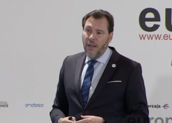 Óscar Puente urge a Puigdemont a regresar tras el fallo del TJUE: «Si yo fuera él, hoy me plantaba en España»