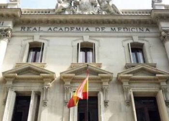 La Real Academia Nacional de Medicina de España alerta sobre la situación sanitaria y humanitaria en Ceuta