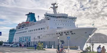 El SUP exige instalar «barcos hotel» en Ceuta para alojar a los policías desplazados por la presión migratoria