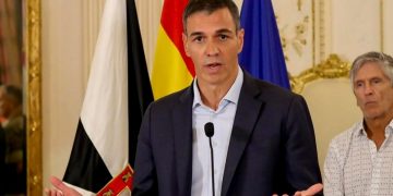 Sánchez convoca a once ministros por la crisis de Ceuta en una jornada marcada por las comparecencias en el Congreso