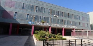Piden blindar con el Ejército los accesos a los centros de salud de Ceuta para frenar la violencia contra el personal