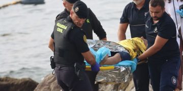 Hallan el cadáver de un joven en avanzado estado de descomposición en aguas de Ceuta