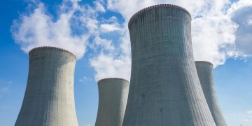 La sequía pone bajo presión a la energía nuclear: Hungría reduce su principal central y España vigila sus reservas
