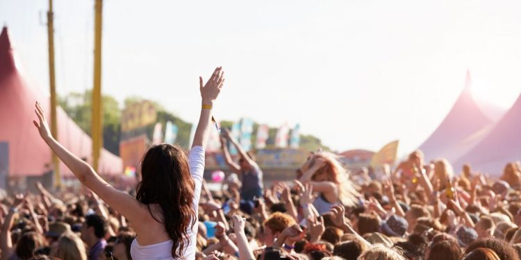 Consumo multa con 320.000 euros a una promotora de festivales por cláusulas abusivas