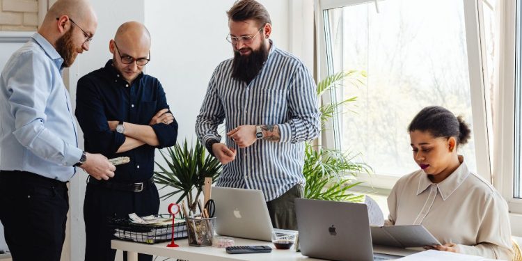 El Gobierno de Ceuta lanza un programa para jóvenes emprendedores
