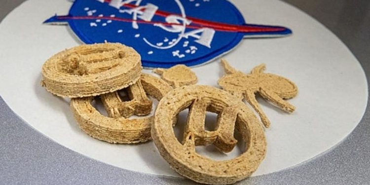 Investigadores crean galletas a partir de botellas de plástico