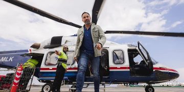 Abascal llama a la calle contra la «traición» del Gobierno en Ceuta y propone acusar a Sánchez en el Congreso