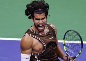 Carlos Alcaraz supera el susto inicial ante Faria y pone rumbo a la tercera ronda del US Open