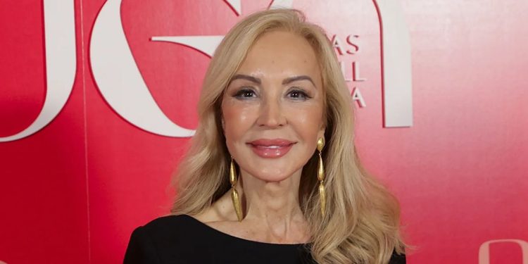 El susto de salud de Carmen Lomana tras desmayarse en un rodaje en la calle: «Fue una insolación impresionante»
