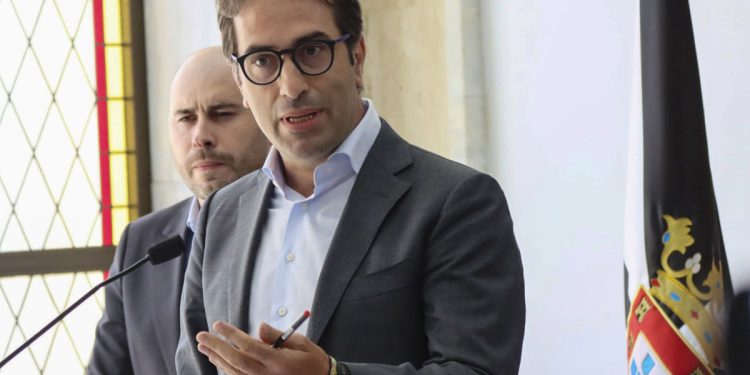 Las ayudas a Ceuta abren una brecha entre autónomos y empresas