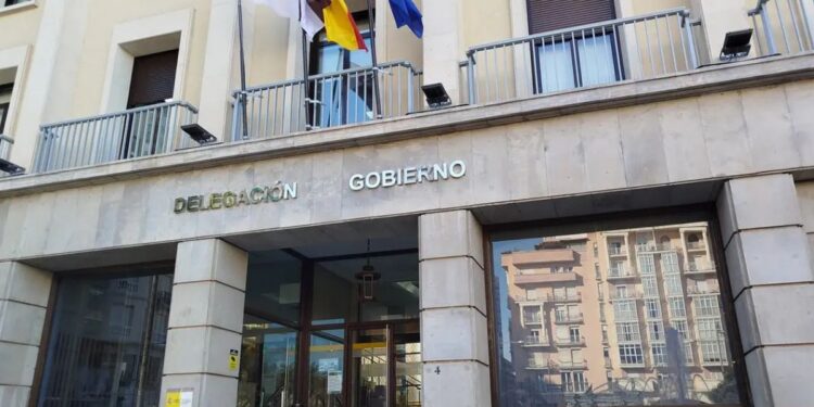 Dimite el jefe de Gabinete de la Delegación del Gobierno en Ceuta tras ocultar contactos con el CNI previos a la avalancha