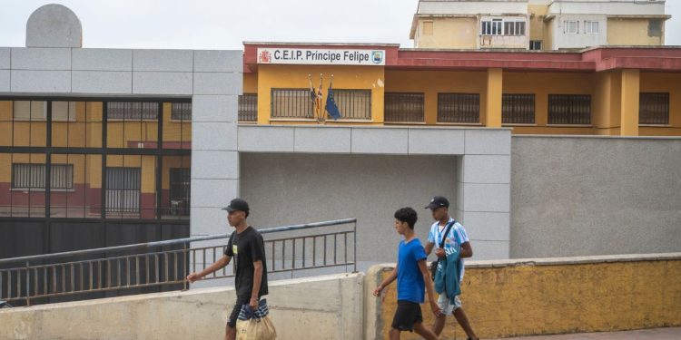 El Ministerio de Educación destaca la ausencia de incidencias en el inicio del curso escolar en Ceuta, con más del 74% de asistencia