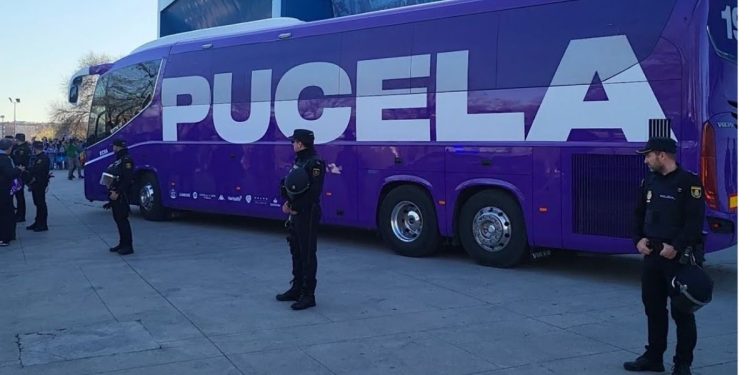 El Real Valladolid halla en Jerez a un menor marroquí oculto en los ejes de su autobús