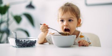 Vuelta al cole: las pautas de los expertos sobre la hora del desayuno infantil y los errores más comunes que deben evitar las familias