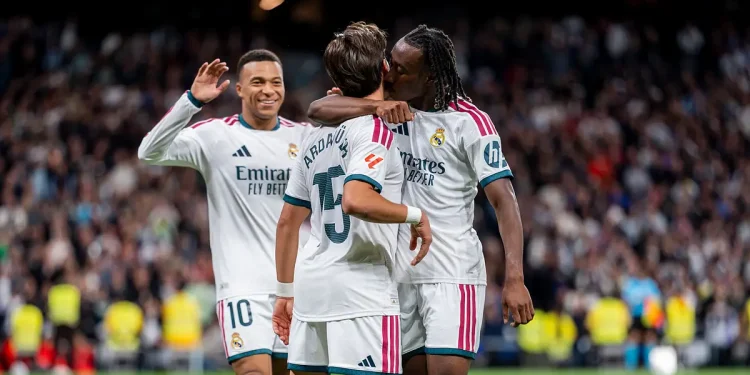 El Real Madrid encadena su tercer triunfo en Europa tras golear al Leipzig antes del Clásico (4-1)