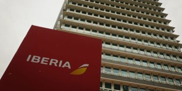 Iberia tope los vuelos con Andalucía a 99 euros y refuerza las conexiones tras el accidente de tren en Toledo