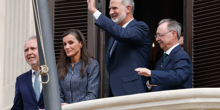 El Gobierno no descarta represalias de Marruecos por la visita de los Reyes a Ceuta y Melilla