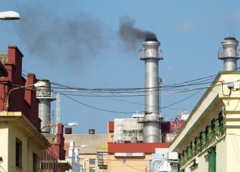 Ceuta recupera el suministro eléctrico de forma gradual tras sufrir un «cero energético»