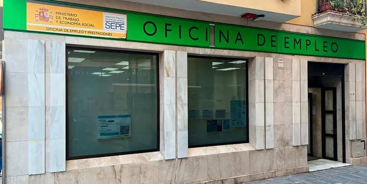 El desempleo sube en casi 100.000 personas durante el verano y la tasa de paro regresa al doble dígito (10,18%)