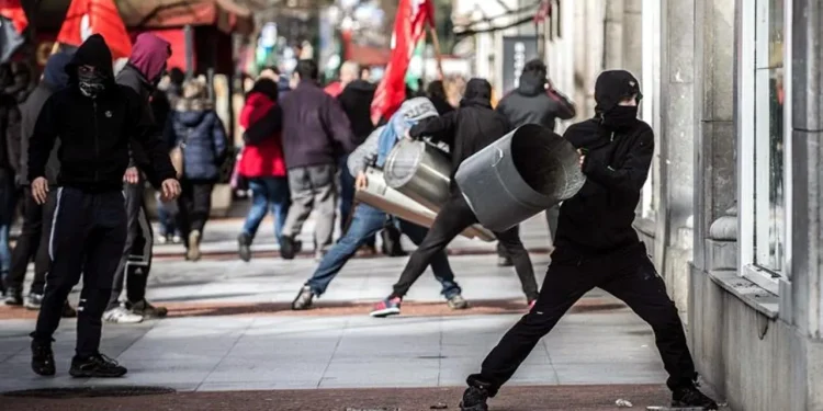 Detenido en Picanya el presunto fundador de ‘Blocus’ en España por coordinar disturbios y saqueos a través de Telegram