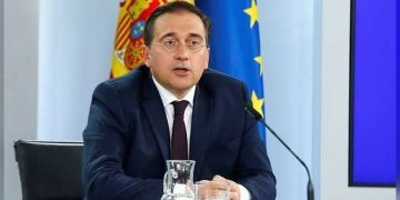 Albares asegura que los cónsules trabajan a «toda velocidad» para remitir al Supremo la lista de la ley de nietos