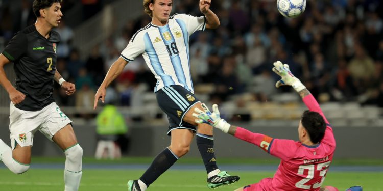 Argentina vence a Bolivia con una contundente goleada 4-0 en amistoso