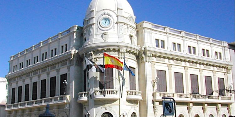 Ceuta ya tiene calendario laboral para 2027: contará con 12 festivos y cinco puentes a lo largo del año