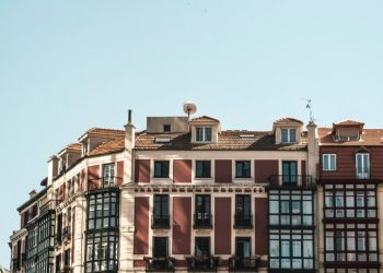 Los caseros empiezan a retirar sus pisos del alquiler hacia la compraventa ante la incertidumbre regulatoria