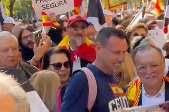 Juan Vivas asiste a la manifestación en Madrid por Ceuta
