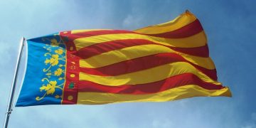 Ceuta recibe la Alta Distinción de la Generalitat Valenciana