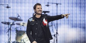 Dani Martín rompe su silencio: cancela su visita a ‘El Hormiguero’ y reubica sus conciertos en Barcelona tras el fallecimiento de su padre