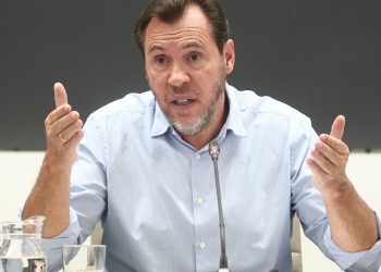 Cambios en la dirección de Adif generan críticas por falta de experiencia técnica