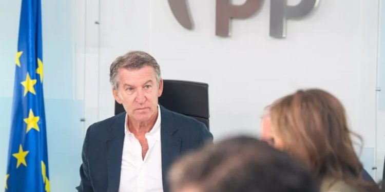 Feijóo reúne a la cúpula del PP y a sus barones territoriales en Génova para coordinar la estrategia del 29N