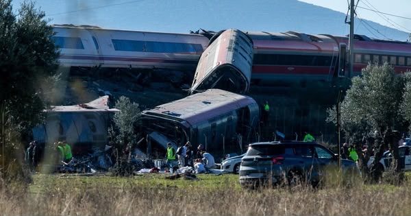 Exteriores se coordina con embajadas internacionales tras confirmarse la presencia de más de 40 pasajeros extranjeros en los trenes siniestrados