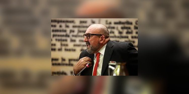 OKDIARIO publica el contrato que acredita que sus pagos a Koldo García fueron para la producción de un libro y una docuserie
