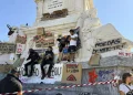 Francia decreta toques de queda parciales en sus principales ciudades para frenar una ola de saqueos que ya afecta a 3.000 comercios