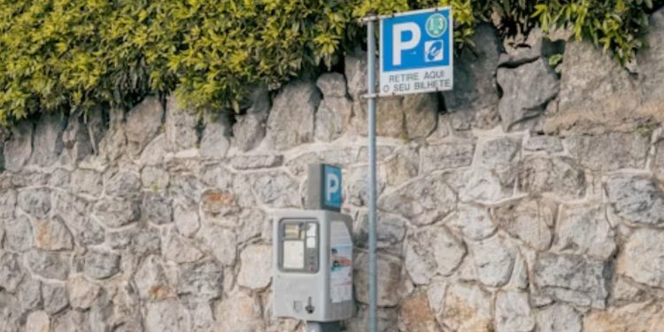 Los parquímetros ya pueden cobrar más según el tamaño del coche