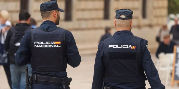 La Policía Nacional busca a cientos de marroquíes con el asilo denegado que han desaparecido en Ceuta