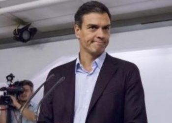 Sánchez defiende su gestión económica y social y carga contra la oposición y los «desafíos globales»
