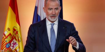 Felipe VI apela desde Finlandia a la solidaridad europea para proteger la frontera común tras la crisis migratoria de Ceuta