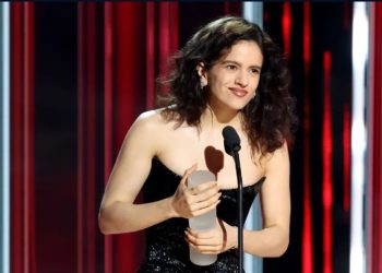 Rosalía triunfa en los Premios Billboard Latinos con tres galardones y una encendida defensa de la música en español