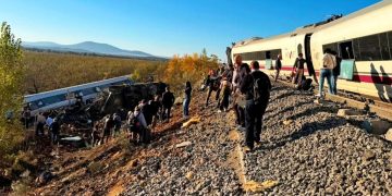 El Gobierno apunta a un «error humano de un operador de Adif» como causa de la tragedia ferroviaria en Toledo