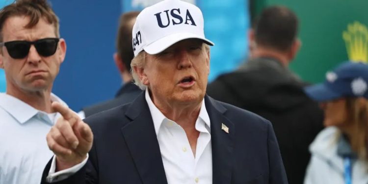 Trump a un periodista: «¡Cállate! ¿Qué te pasa, eres un enfermo?»